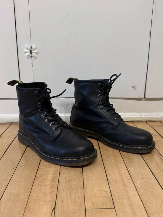 DOC MARTENS 1460 Smooth Leather Lace Up Boots (M Sz 11) - Picture 8 of 8